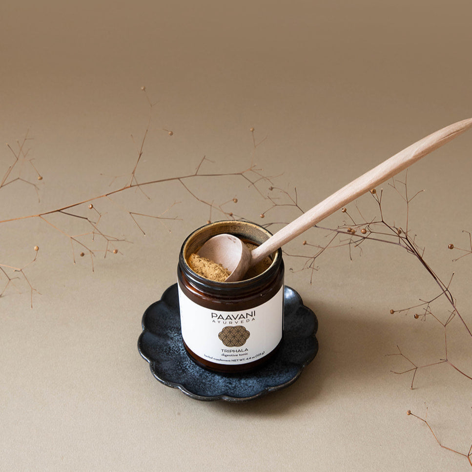 Triphala – Mezcla Ayurvédica de Superfrutas para Digestión, Desintoxicación y Bienestar