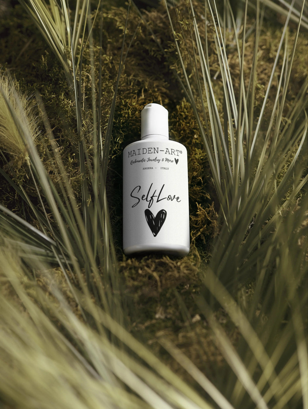 Shampoo Nourish – Cuidado Consciente del Cabello, Nutre y Volumiza